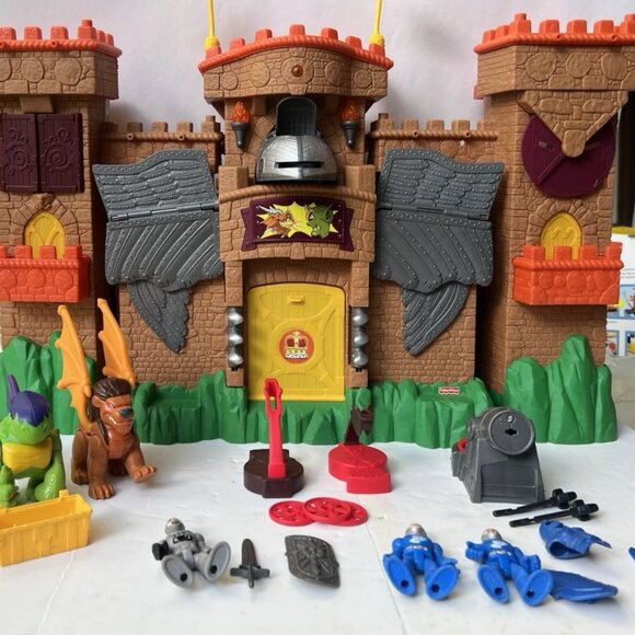 2012 Vintage Imaginext Eagle Talon Dragon Castle 23pcs Playset - Picture 1 of 11